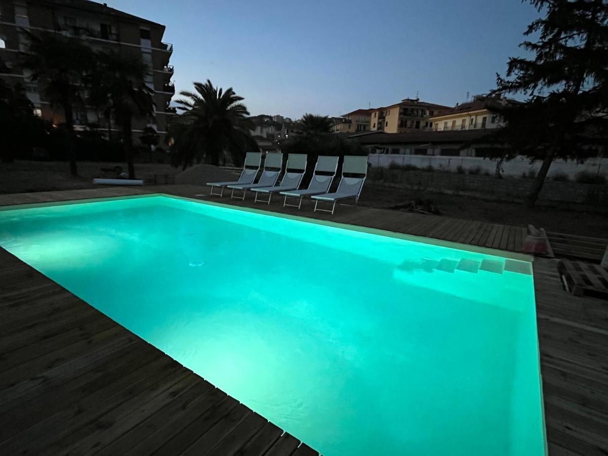 Il Gattino Di Porto - Apt 5 - Bilocale Terrazzo Piscina Imperia Exterior photo