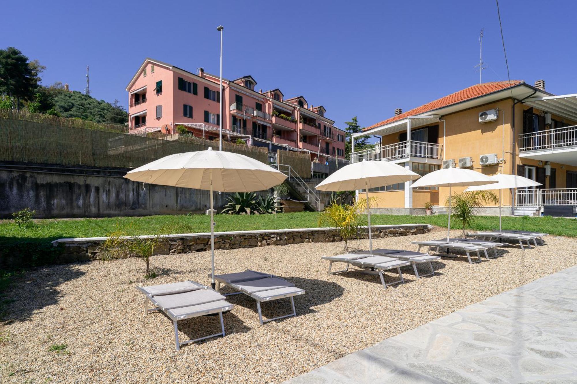 Il Gattino Di Porto - Apt 5 - Bilocale Terrazzo Piscina Imperia Exterior photo